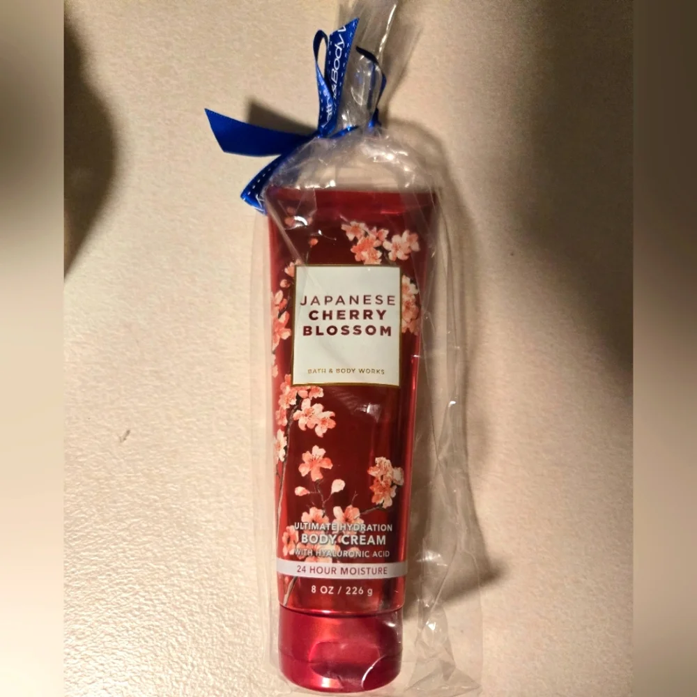 BBW JAPANESE CHERRY BLOSSOM BODY CREAM